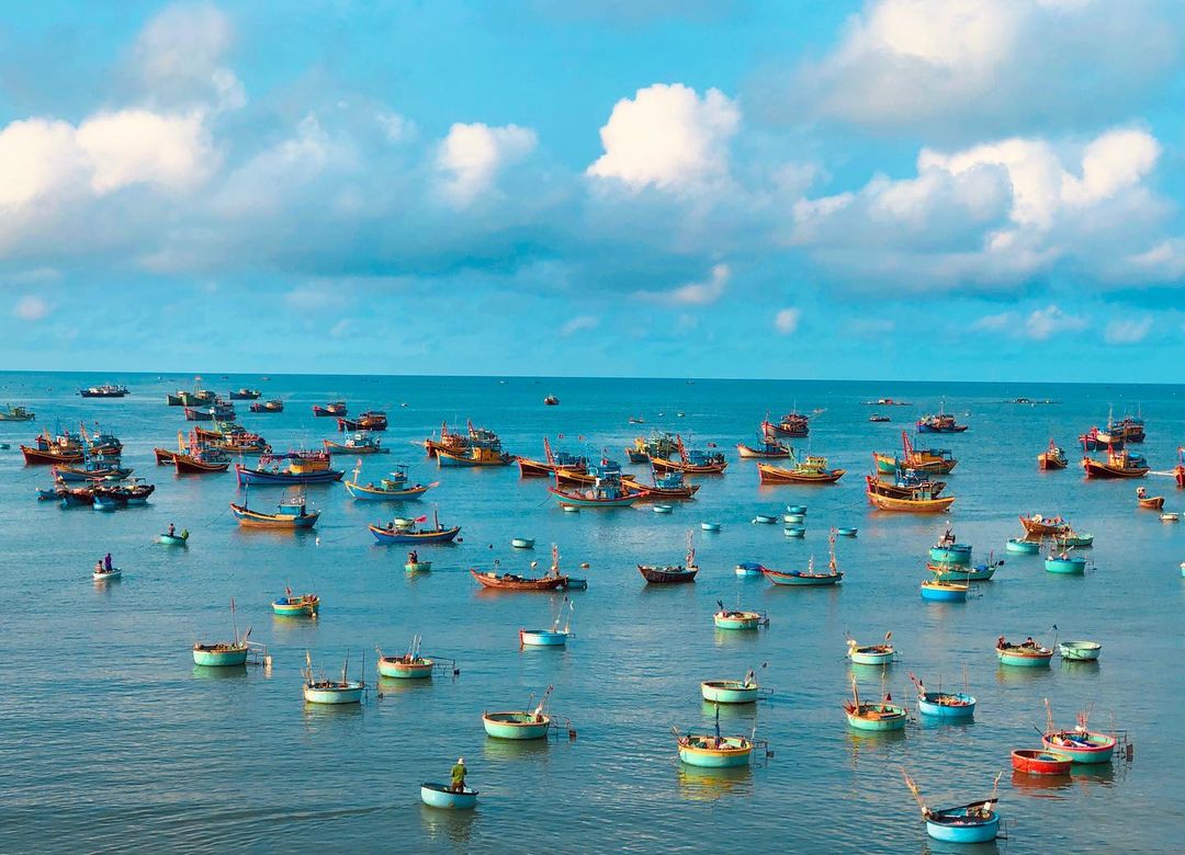 Which season is the most beautiful in Phan Thiet in 2024?